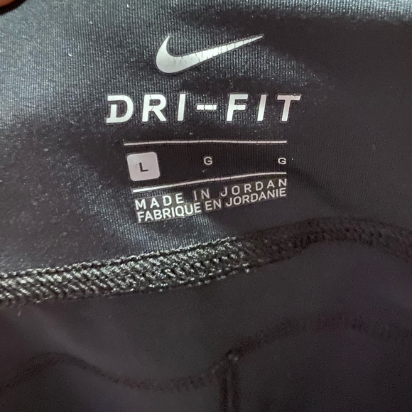 Nike dri-fit leggings - Picture 3 of 3